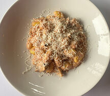 Ньоки с беконом и грибами