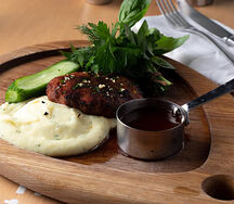 Big котлета с картофельным пюре