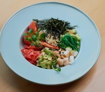 Поке с тигровыми креветками