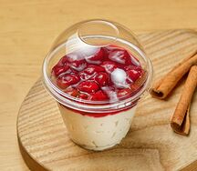 Рикотта с вишневым соусом