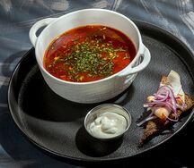 Борщ с говяжьими щеками