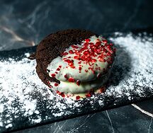 Пирожное Wookie Cookie малина-белый шоколад