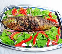 Poisson braisé attieké