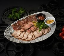 Мясная нарезка