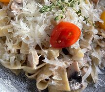 Феттуччине с курицей и грибами
