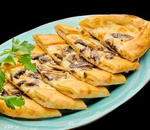 Пиде с сыром и грибочками