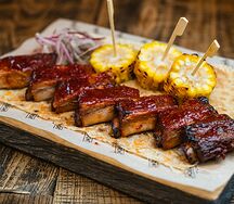Копченые свиные ребра BBQ