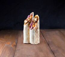 Донер в лаваше с курицей