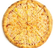 Пицца с курицей и ананасом