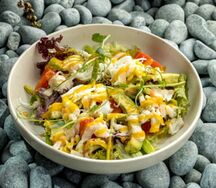 Теплый салат с крабом