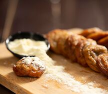 Beignets gnonmi (womi) et lait