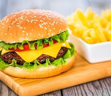 Cheese burger, frites & boisson