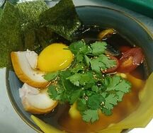 Рамен с копченой курицей