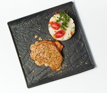 Куриная грудка с фисташками