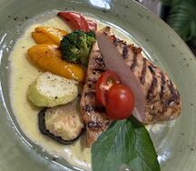 Куриное филе с овощами
