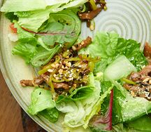 Теплый салат с телятиной