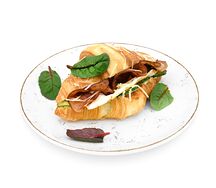 С беконом и яйцом