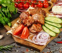 Шашлык из cвинoй шейки