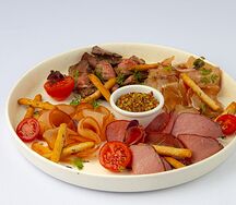 Мясная тарелка