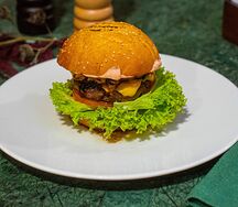 Бургер из мраморной говядины