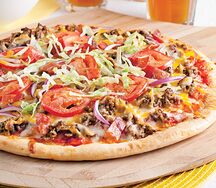 Pizza a la viande hachée style cheeseburger