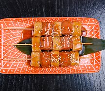 Токпокки на шпажках