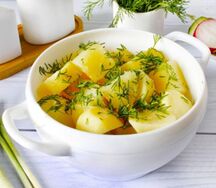 Картофель отварной с зеленью