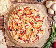 Пицца с курицей и грибами