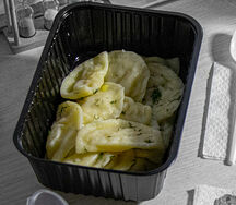 Вареники с картошкой и сметаной