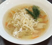 Суп куриный с домашней лапшой