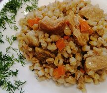 Перловка, тушенная с мясом