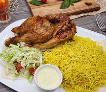 Курица с рисом и салатом