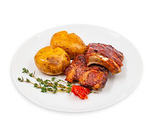 Ребрышки BBQ с картофелем по-португальски