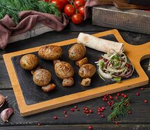 Картофель на мангале с салом
