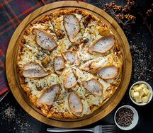 Пицца с куриной грудкой
