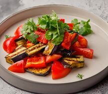 Салат из овощей на мангале по-армянски