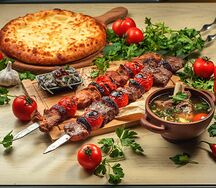 Шашлык маринованный из cвинoй шеи