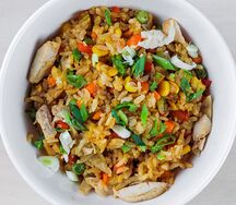 Рис жареный с курицей
