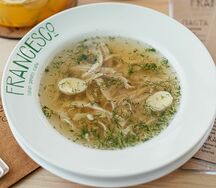 С куриной грудкой и лапшой