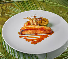 Лосось в китайском имбирно-медовом соусе