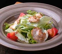 Теплый салат с курицей