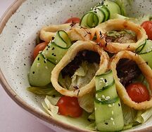 Салат с кальмаром