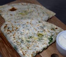 Кутаб с сыром и зеленью