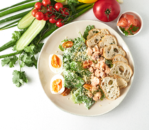 Салат Цезарь с куриной грудкой гриль