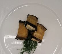 Рулетики из баклажан с сыром
