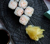 Эби Маки