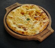 Хачапури со шпинатом и сыром