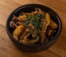 Картофель, жаренный с грибами