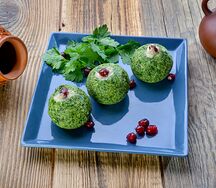 Пхали из шпината с орехами