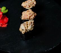 Гункан Спайси с угрем
